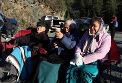 Ehattesaht Ha’wilth Earl Smith, Chinehkint Ha’wilth Tony John and Doreen John were present on the chilly morning to mark the territorial sign's unveiling.