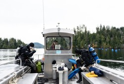 UVic PhD student Brian Timmer and Kelp Rescue Initiative research technician Matt Bakken prepare to conduct a dive. (Rosie Poirier photo)