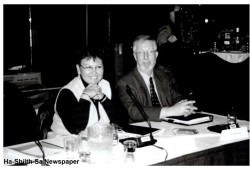 Current NTC Executive Director Florence Wylie sits with former executive director Vic Pearson. 