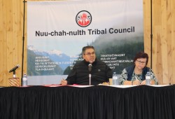 Les Doiron acknowledges Ha-Shilth-Sa team, Canada’s oldest newspaper. He named the team, thanking us for the work that we do keeping people informed about what is happening in our communities. (Denise Titian photo)