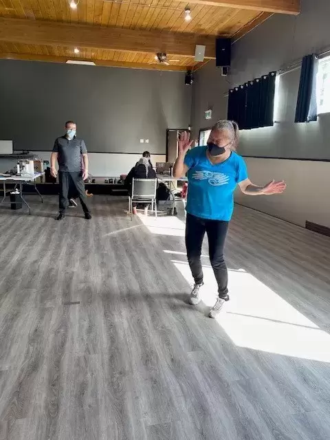 Pam Watts dances during an assessment with a foot specialist in Port Alberni. Relief is coming to diabetics and others who sufferer from foot, knee or back pain through sessions with professionals who are offering a mobile clinic. (Matilda Atleo photos)