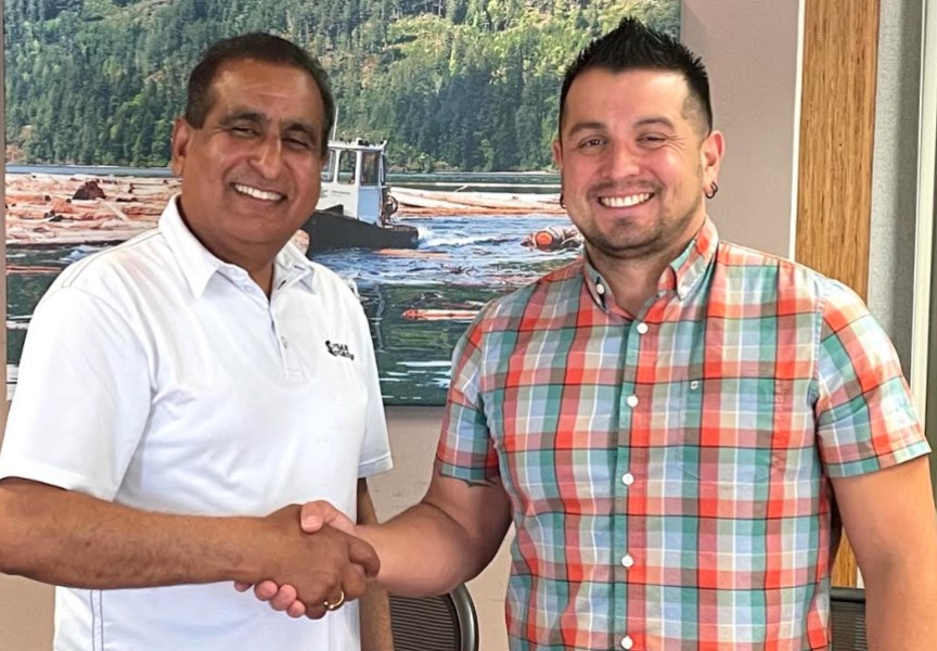 San Group CEO Kamal Sanghera, left, and Tseshaht Chief Councillor Ken Watts at the signing of a memorandum of understanding between the company and Tseshaht First Nation. (San Group photo)